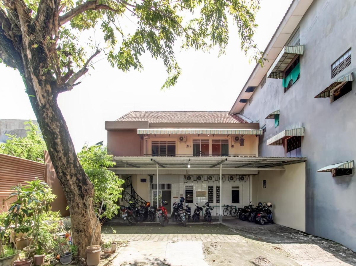 Oyo Life 91374 Asia Stay Semarang Syariah Esterno foto