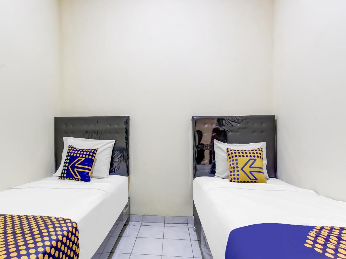 Oyo Life 91374 Asia Stay Semarang Syariah Esterno foto
