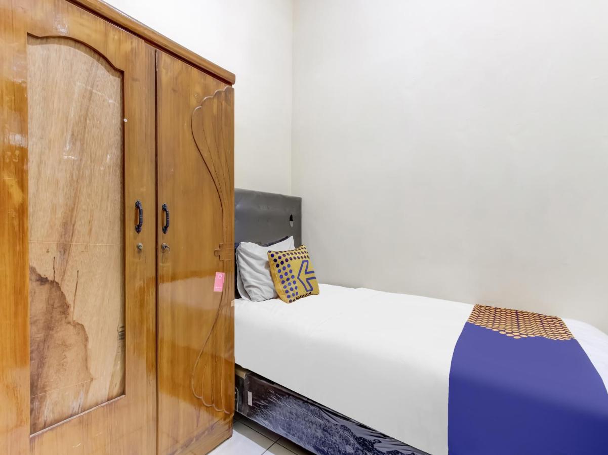 Oyo Life 91374 Asia Stay Semarang Syariah Esterno foto