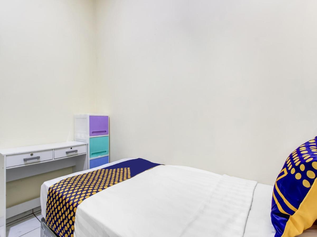 Oyo Life 91374 Asia Stay Semarang Syariah Esterno foto
