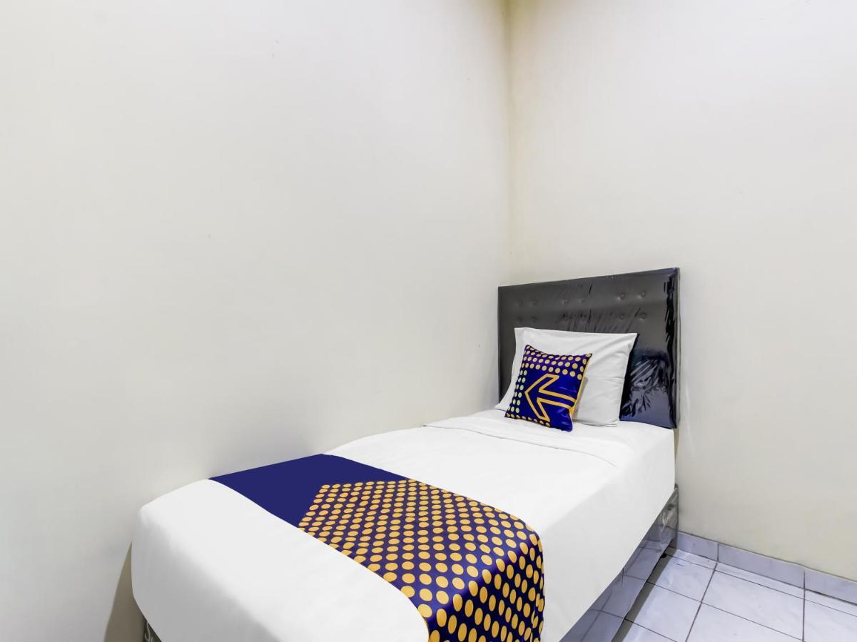 Oyo Life 91374 Asia Stay Semarang Syariah Esterno foto