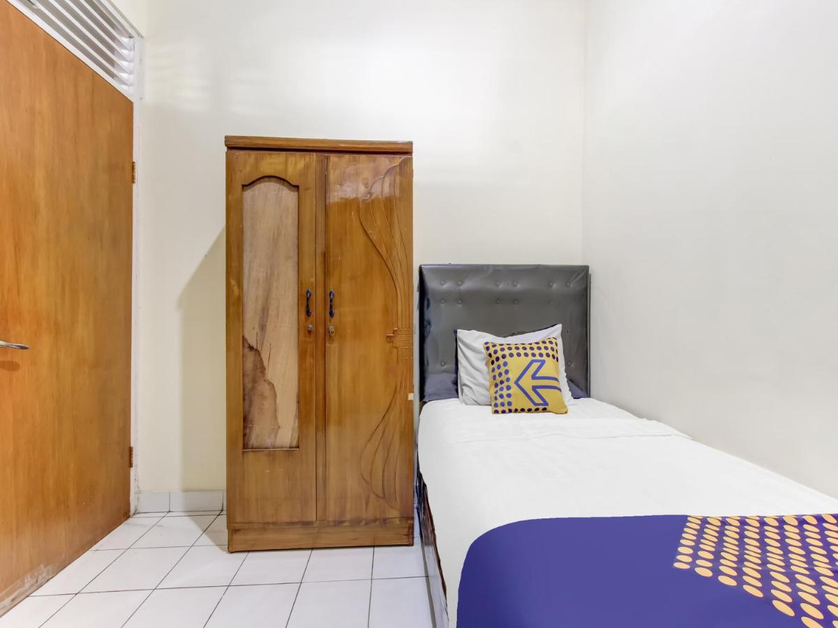 Oyo Life 91374 Asia Stay Semarang Syariah Esterno foto