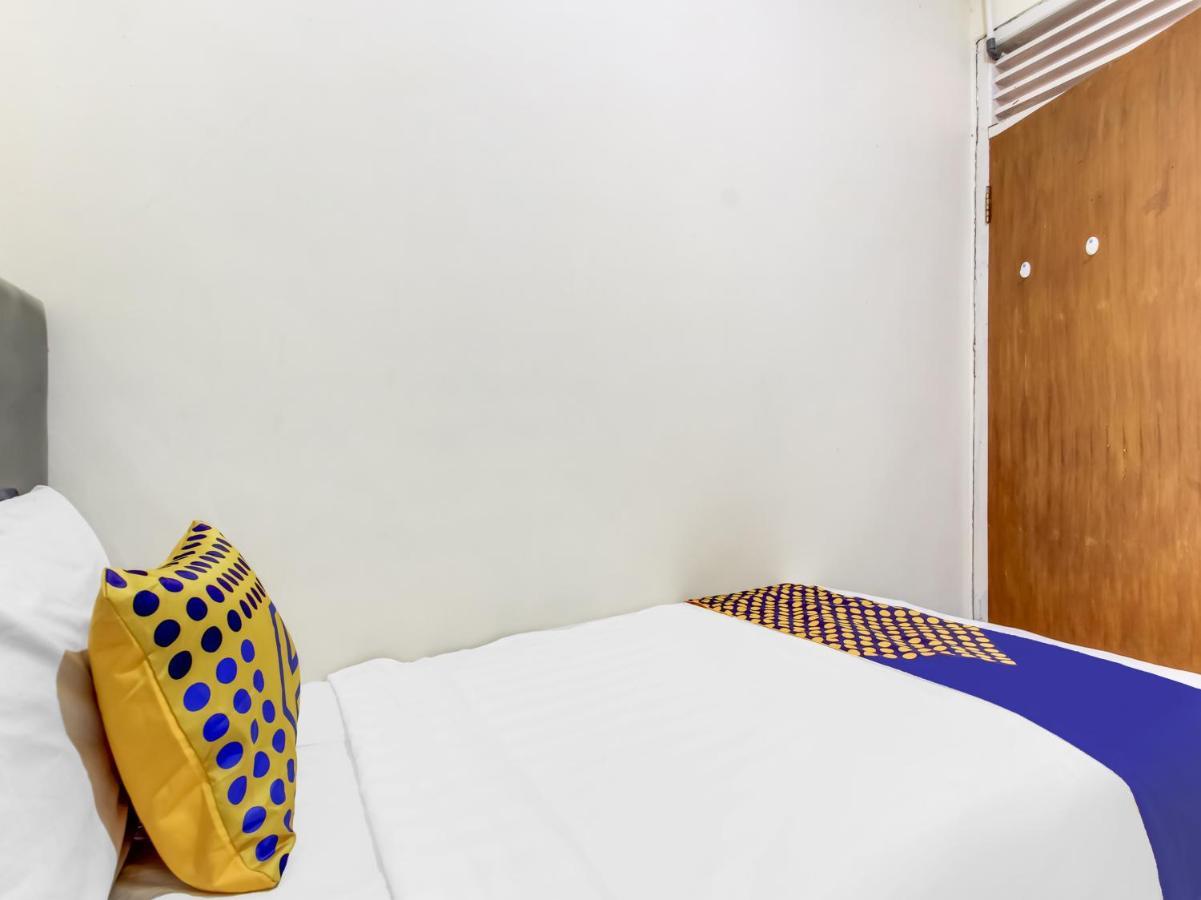 Oyo Life 91374 Asia Stay Semarang Syariah Esterno foto